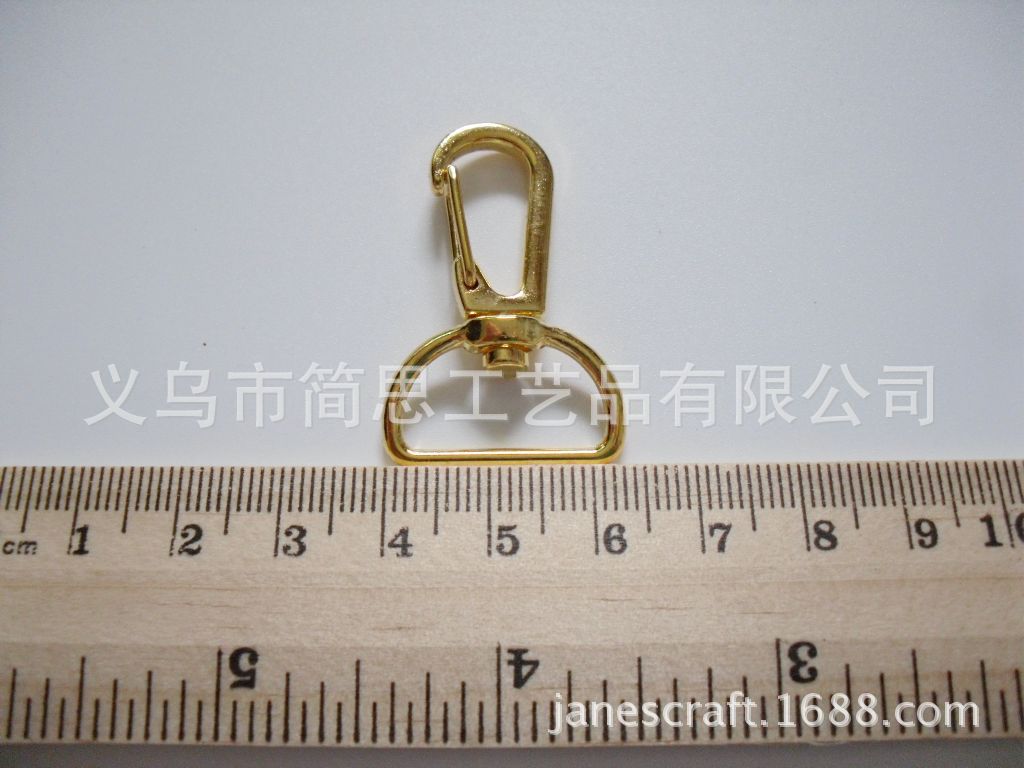 熊猫体育公司:西班牙的防晒霜(图1) 熊猫体育公司