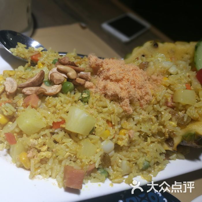 《礼尚吻来》电影宣布新演员 超特急成员加盟:熊猫体育公司(图2) 熊猫体育