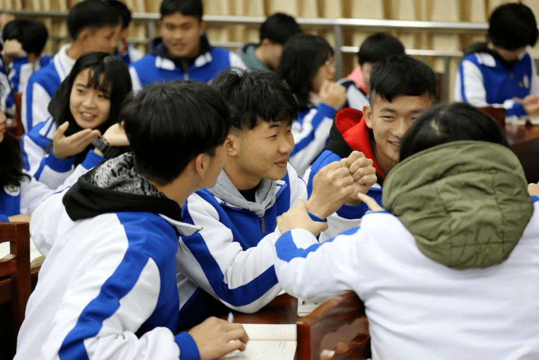 熊猫体育|
【学生干部培训班】系列一(图9) 熊猫体育|
【学生干部培训班】系列一(图9)